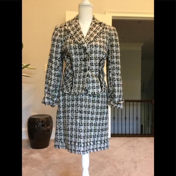 Signature by Larry Levine Other - Tweed Skirt and blazer, suit, size 6